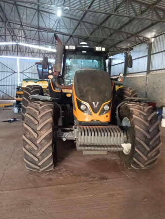 Trator Valtra BH 224 ano 2022 - BH 224 - Máquinas Agrícolas