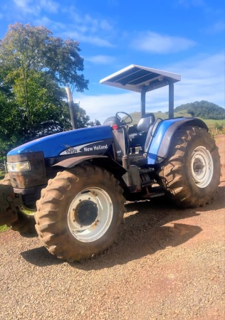 Trator New Holland TM 150 ano 2003 - TM 150 - Máquinas Agrícolas