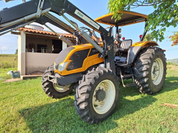 Trator Valtra A 750  ano 2019