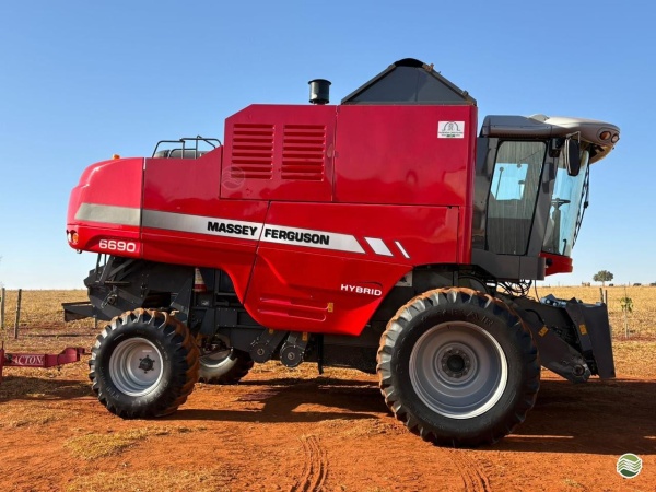 Colheitadeira Massey Ferguson MF6690 ano 2020 - MF6690 - Máquinas Agrícolas