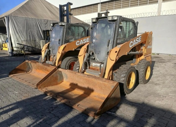 Mini Carregadeira Case SR200B ano 2023 - SR200B - Máquinas de Linha Amarela