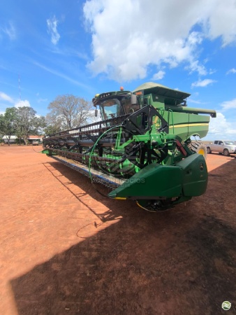 Colheitadeira John Deere S550 ano 2020 - S550 - Máquinas Agrícolas