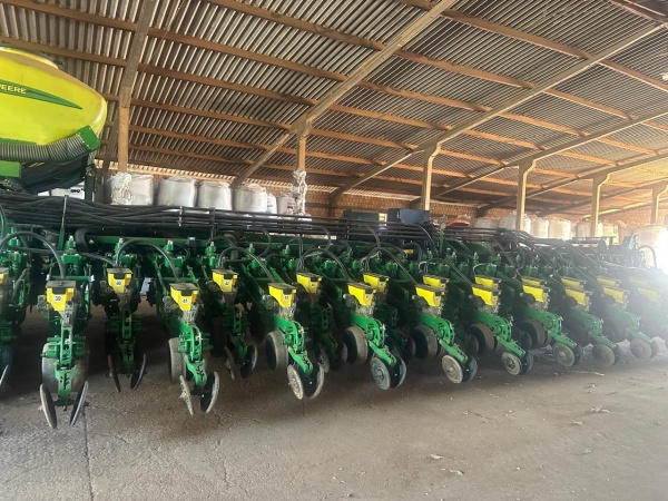 Plantadeira John Deere DB90 ano 2020