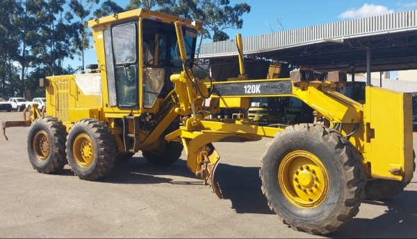 Motoniveladora Caterpillar 120K ano 2014