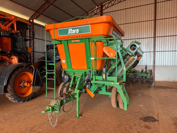 Carreta Graneleira Stara Reboke 6000 TSI ano 2022 - Reboke 6000 TSI - Carretas