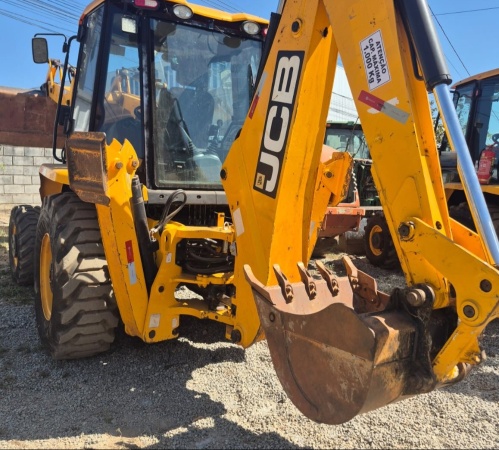 Retroescavadeira JCB 3CX ano 2019 - 3CX - Máquinas de Linha Amarela