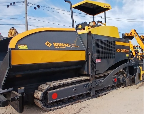 Vibroacabadora bomag VDA 700 MAX ano 2018