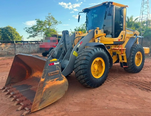 Pá Carregadeira Volvo L60F ano 2022 - L60F - Máquinas de Linha Amarela