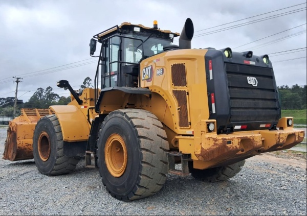 Pá Carregadeira Caterpillar 966L ano 2022