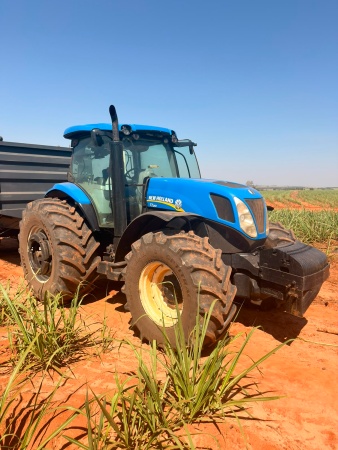 Trator New Holland T7.260 ano 2015 - T7.260 - Máquinas Agrícolas