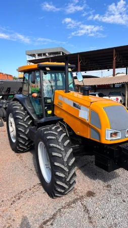 Trator Valtra BH 185i ano 2012