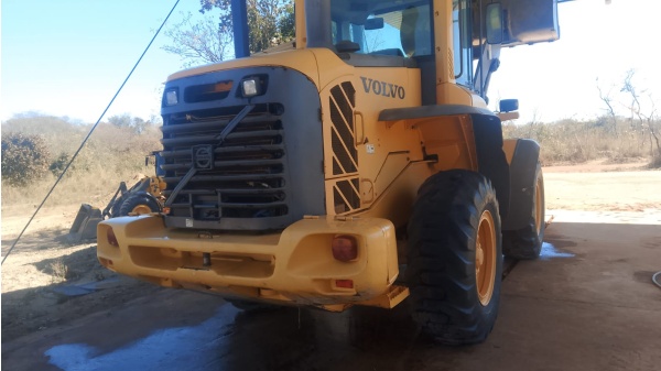 Pá Carregadeira Volvo L60F ano 2008