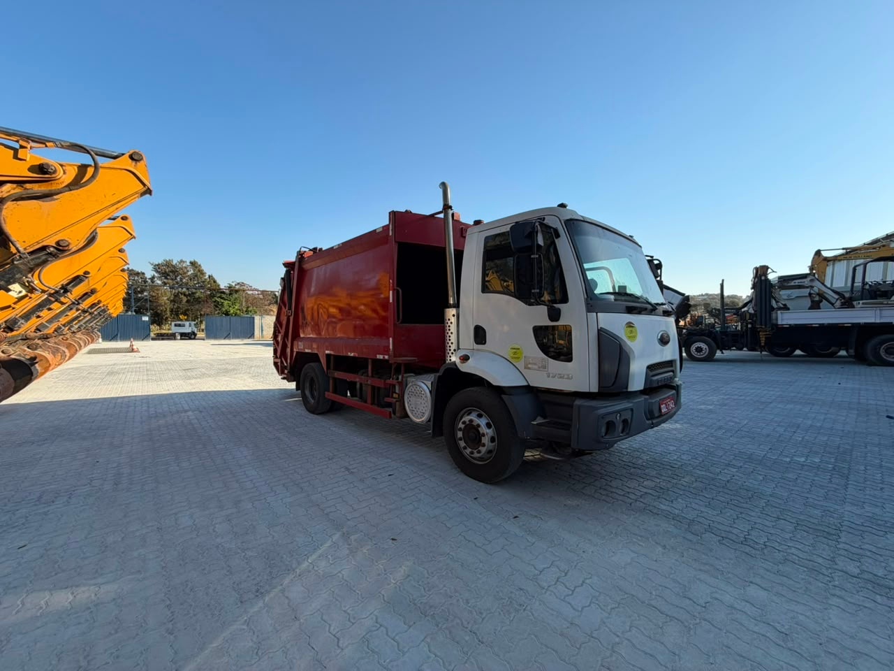 Caminhão Ford CARGO 1723 ano 2019
