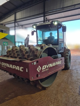 Rolo Compactador Dynapac CA30D - CA30D - Pavimentação e Infraestrutura