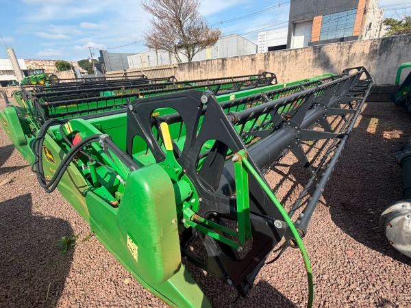 Plataforma John Deere 30 PÉS ano 2019