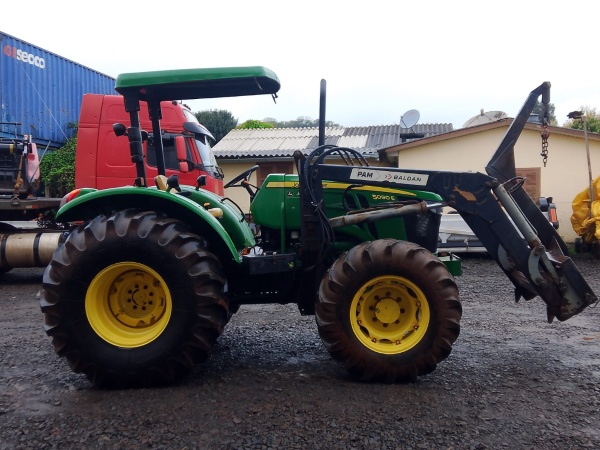 Trator John Deere 5090E ano 2020 - 5090E - Máquinas Agrícolas