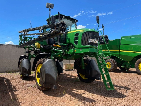 Pulverizador Autopropelido John Deere M4025B ano 2019