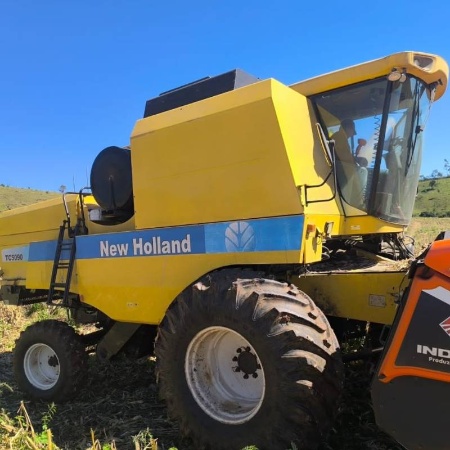 Colheitadeira New Holland TC 5090 ano 2008 - TC 5090 - Máquinas Agrícolas