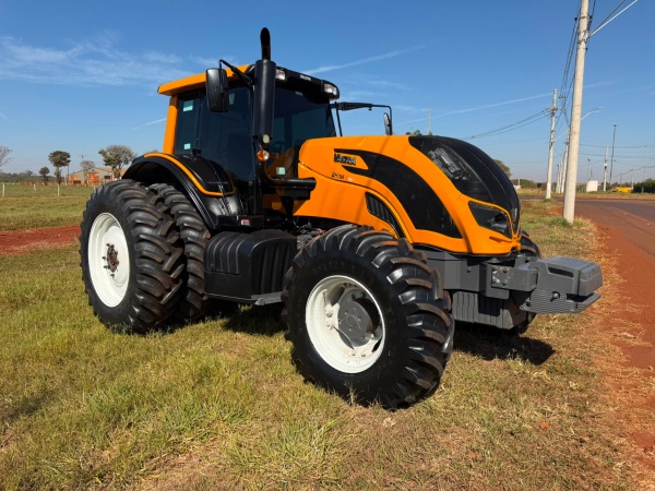 Trator Valtra BH 194 HiTech ano 2021 - BH 194 HiTech - Máquinas Agrícolas