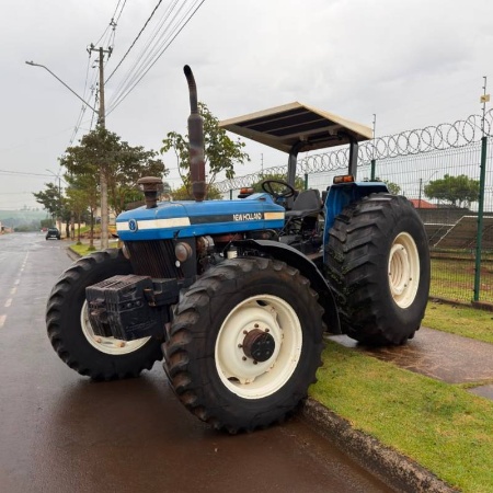 Trator New Holland 7630 S100 ano 2002 - 7630 S100 - Máquinas Agrícolas