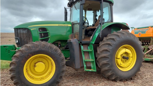Trator John Deere 6190J ano 2017 - 6190J - Máquinas Agrícolas