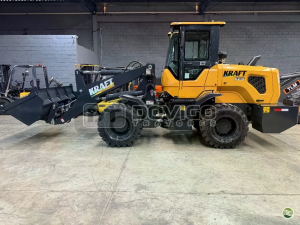 Pá Carregadeira Kraft K930 ano 2027