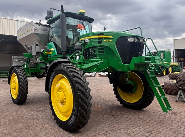 Distribuidor Autopropelido John Deere M4040DN ano 2020