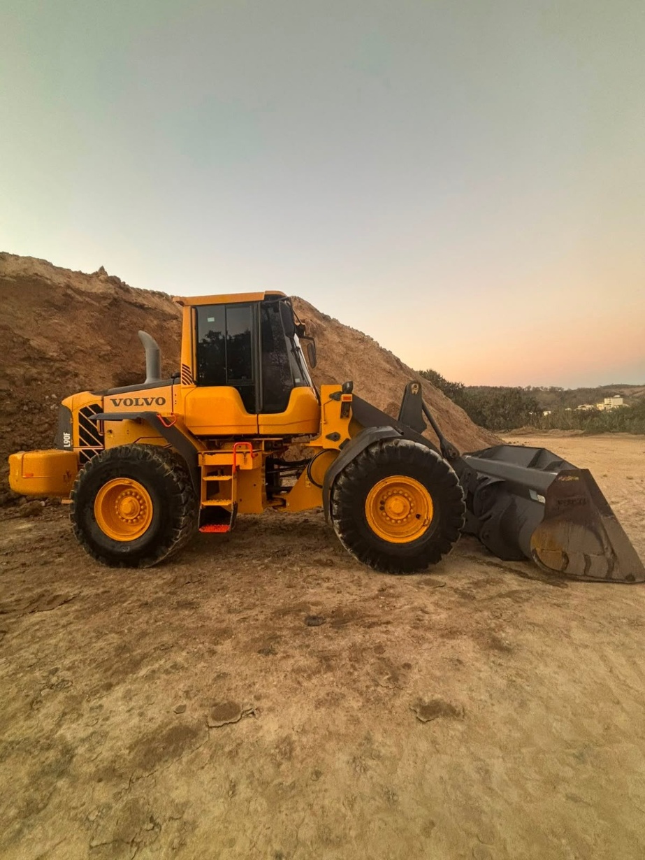 Pá Carregadeira Volvo L90F ano 2021