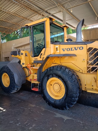 Pá Carregadeira Volvo L90F ano 2023 - L90F - Máquinas de Linha Amarela