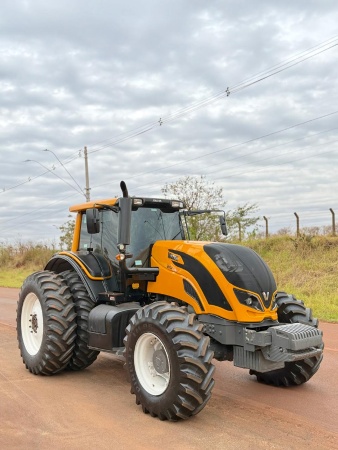 Trator Valtra BH 194 HiTech ano 2021 - BH 194 HiTech - Máquinas Agrícolas
