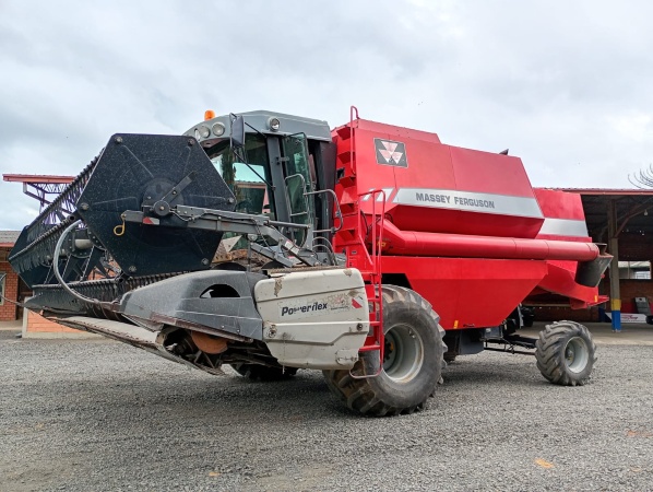 Colheitadeira Massey Ferguson MF 32 Advanced ano 2008