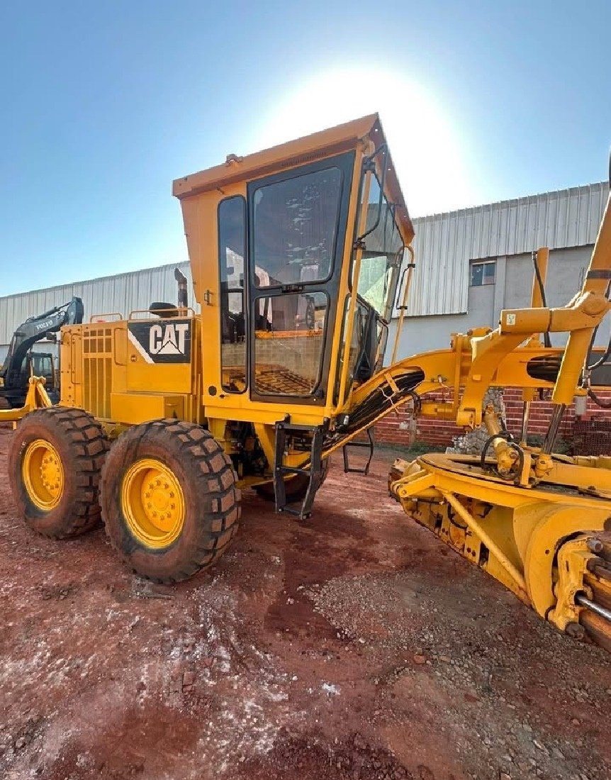 Motoniveladora Caterpillar 120K ano 2013