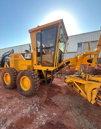 Motoniveladora Caterpillar 120K ano 2013