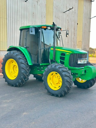 Trator John Deere 6115J ano 2023 - 6115J - Máquinas Agrícolas