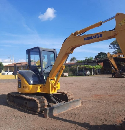 Mini Escavadeira Komatsu PC55MR ano 2012 - PC55MR - Máquinas de Linha Amarela