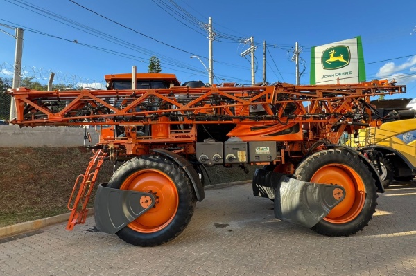 Pulverizador Autopropelido Jacto Uniport 3030 ano 2013 - Uniport 3030 - Máquinas Agrícolas