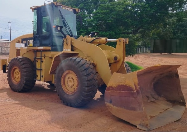 Pá Carregadeira Caterpillar 938H ano 2011