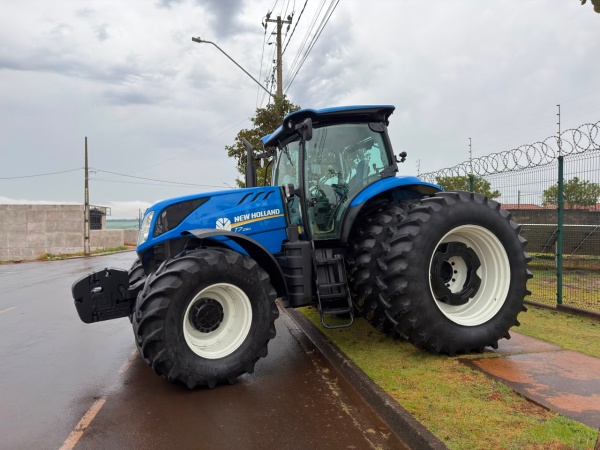 Trator New Holland T7.260 ano 2021