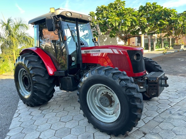 Trator Massey Ferguson MF 4297 ano 2013