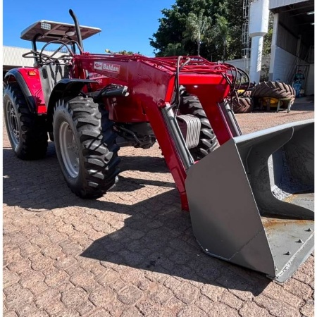 Trator Massey Ferguson MF 4292 ano 2011