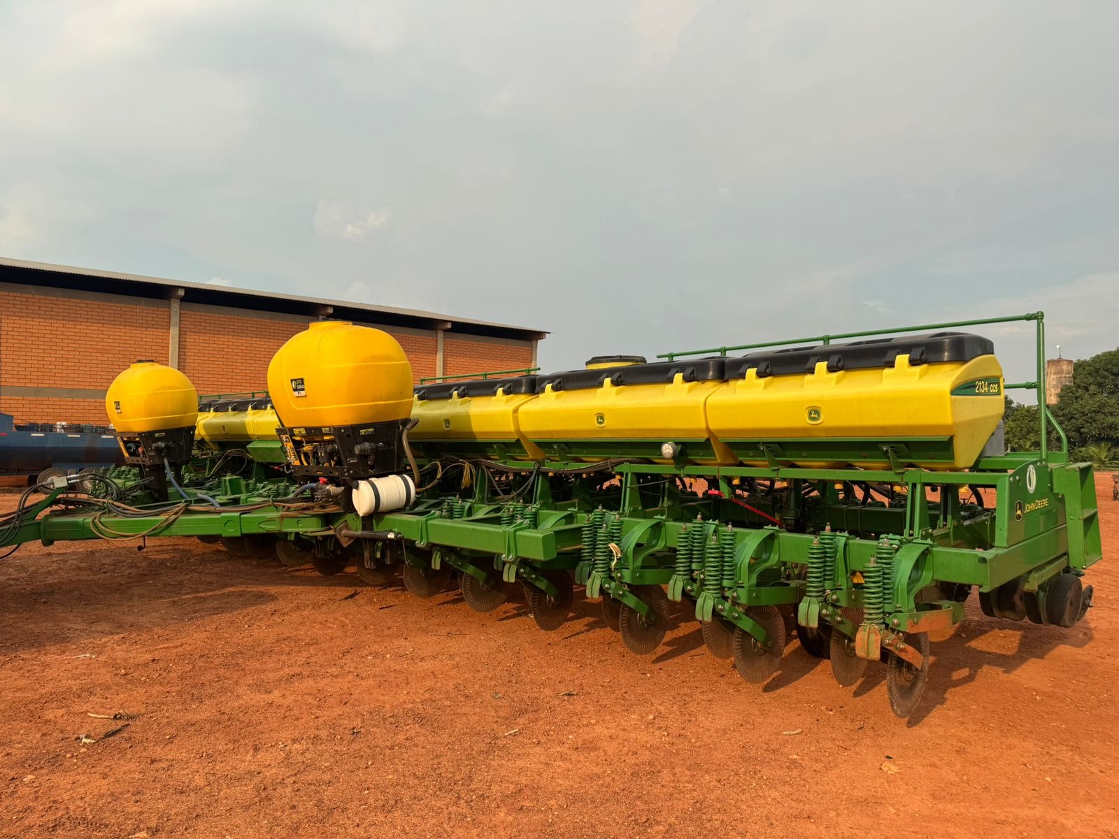 Plantadeira John Deere 2134 ano 2021