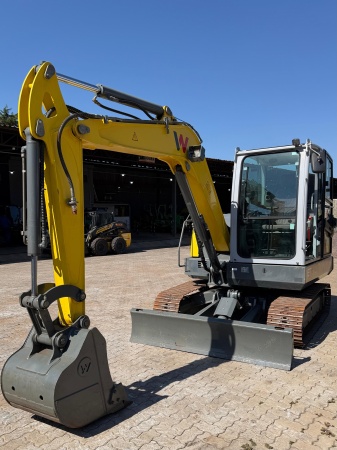 Escavadeira Wacker Neuson ET60 ano 2024