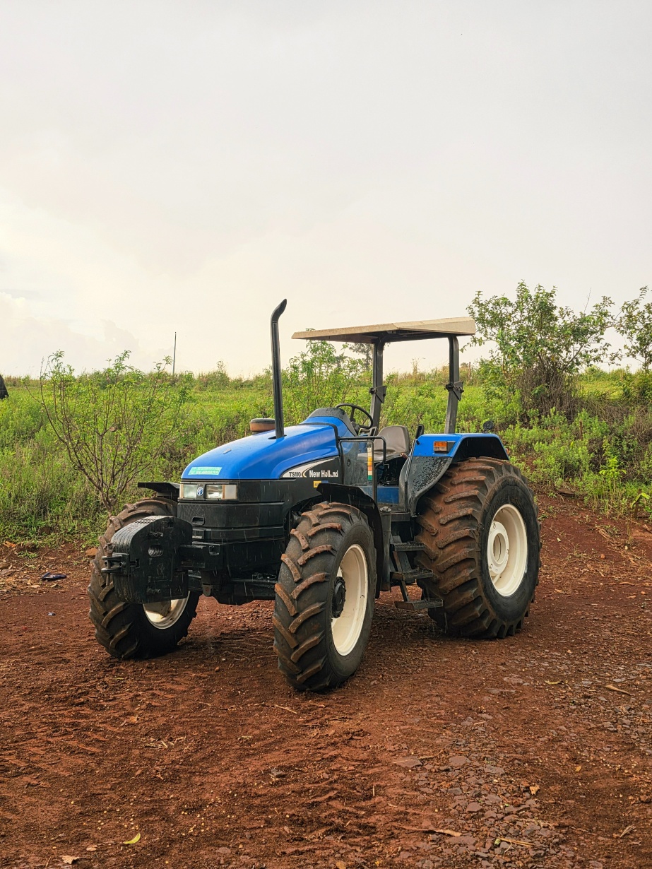 Trator New Holland TS 110 ano 2003