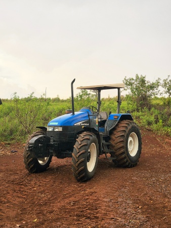 Trator New Holland TS 110 ano 2003