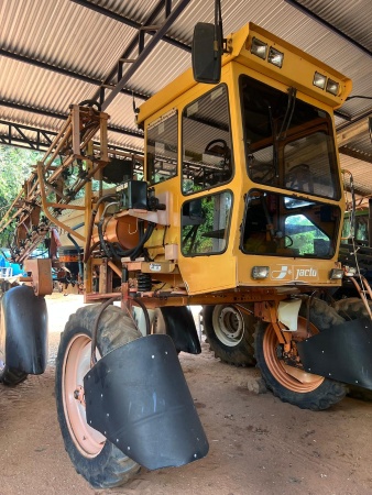 Pulverizador Autopropelido Jacto UNIPORT 2000 ano 2002