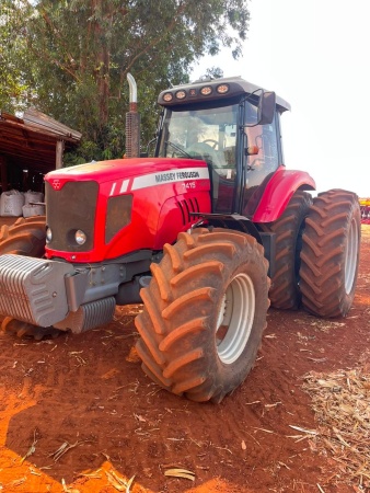 Trator Massey Ferguson MF 7415 ano 2015