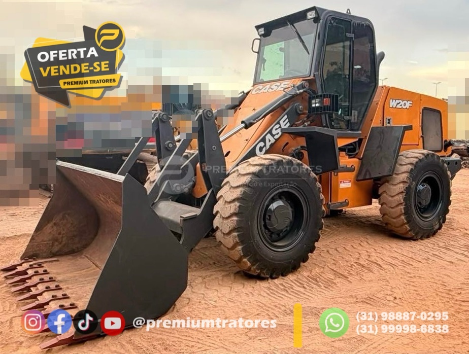 Pá Carregadeira Case W20F ano 2021