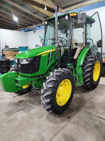 Trator John Deere 5080E ano 2021