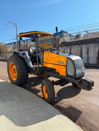 Trator Valtra BM85 ano 2004