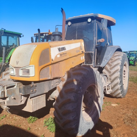Trator Valtra BH 180 ano 2011